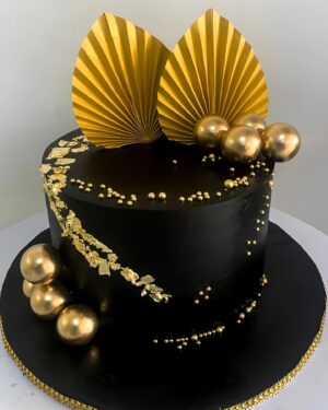 Black and Gold Luxe Cake